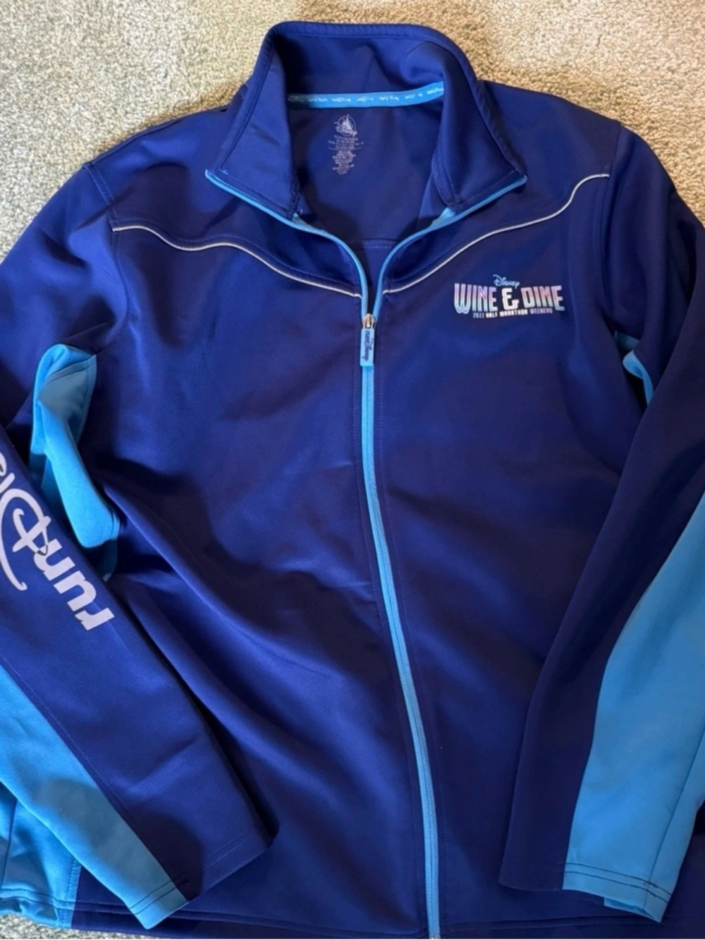 2022 RunDisney Wine & Dine Half Marathon Athletic Zip Jacket XXL